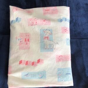 ATTENTION Crafters & Vintage enthusiasts Baby fitted cotton bedsheet Circa 1962